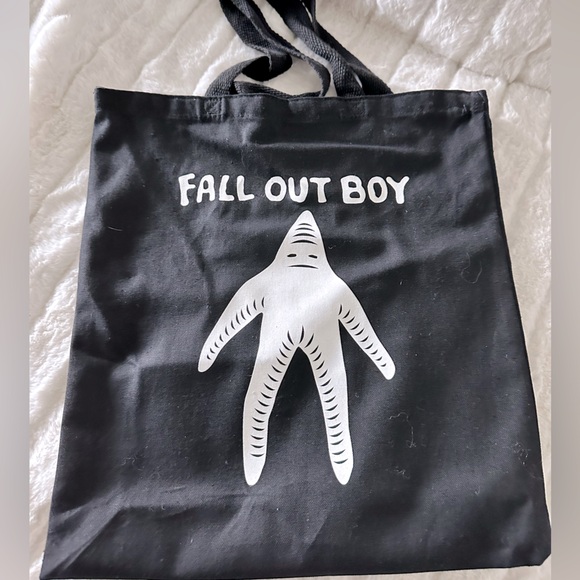Fallout Boy VIP Swag from 2024 Tour - Picture 7 of 8